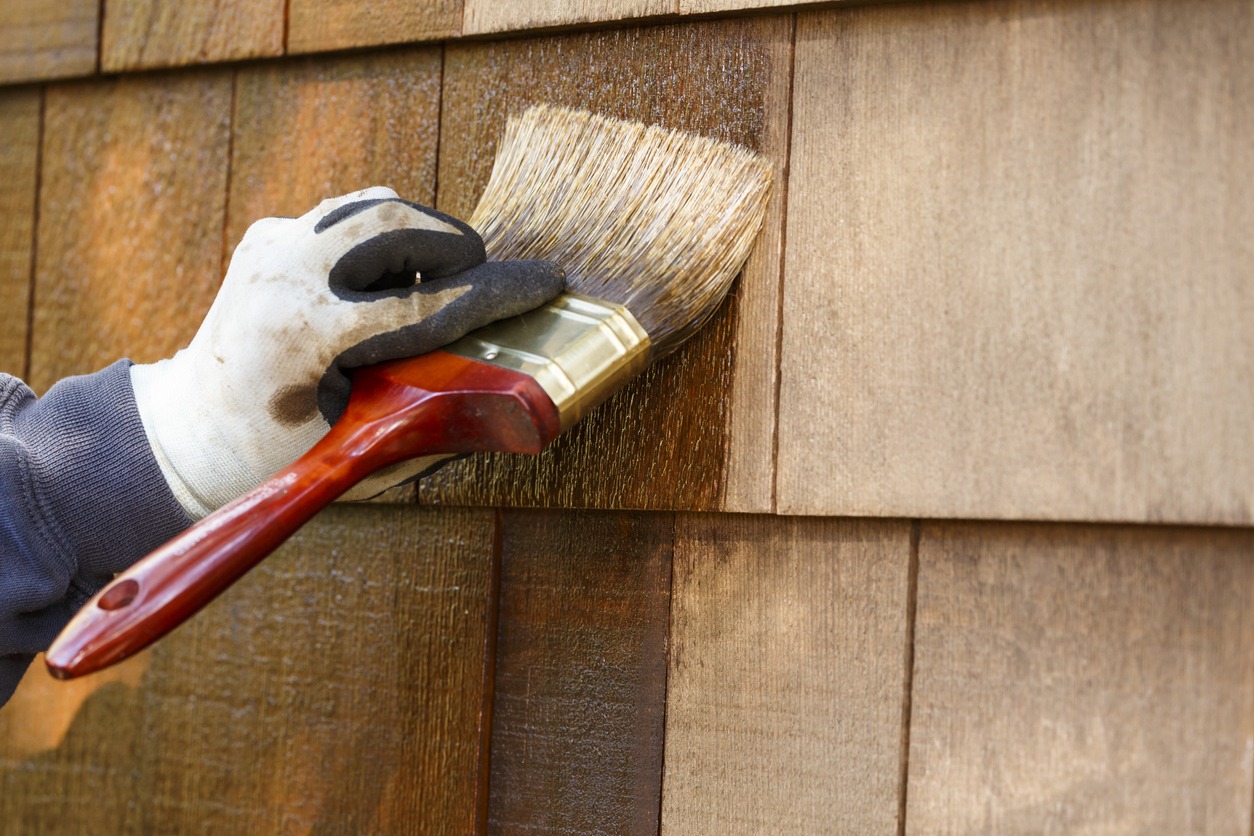 Tips for Choosing a Type of Paint for Your Home’s Siding