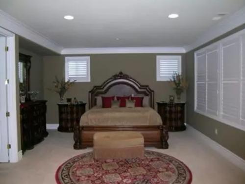 Custom Painting Services 